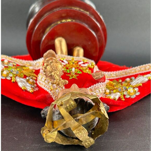 Child Jesus, The Santo Nino de Cebu Painted Wood & Flocked Cape Catholic VTG - Picture 7 of 13